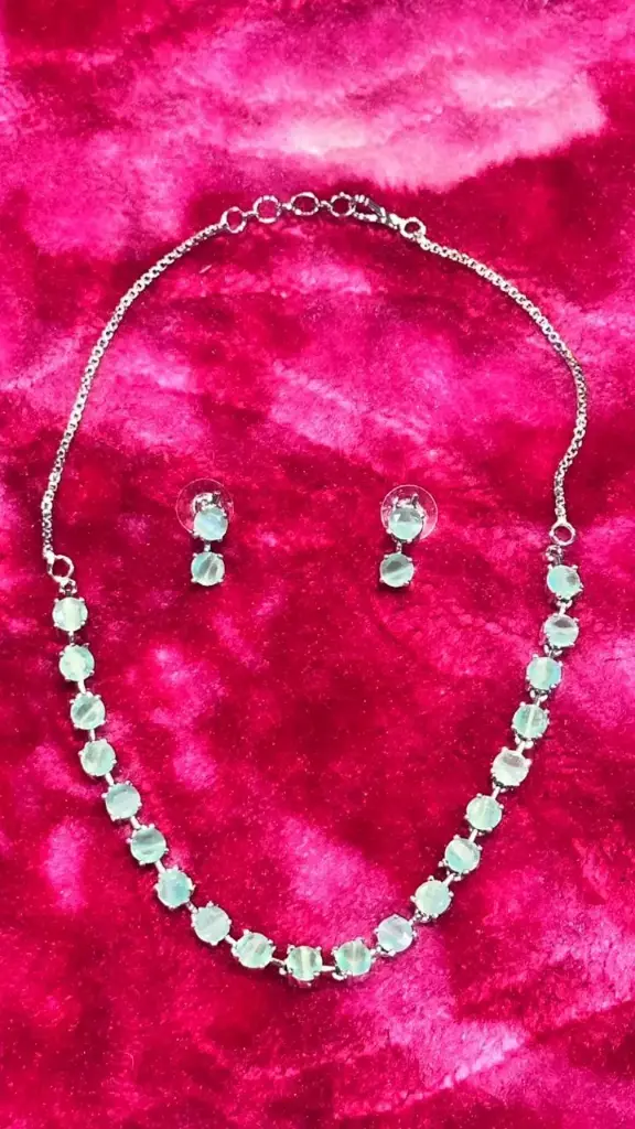 Silver-Tone Mint Green Crystal Necklace Set