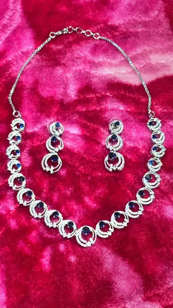 Neelam Glow Circular Motif Jewelry Set