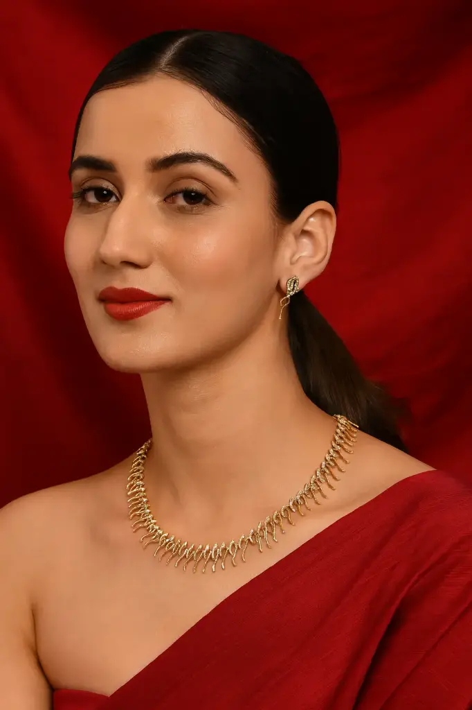 Radiant Peacock Feather Necklace with Earrings